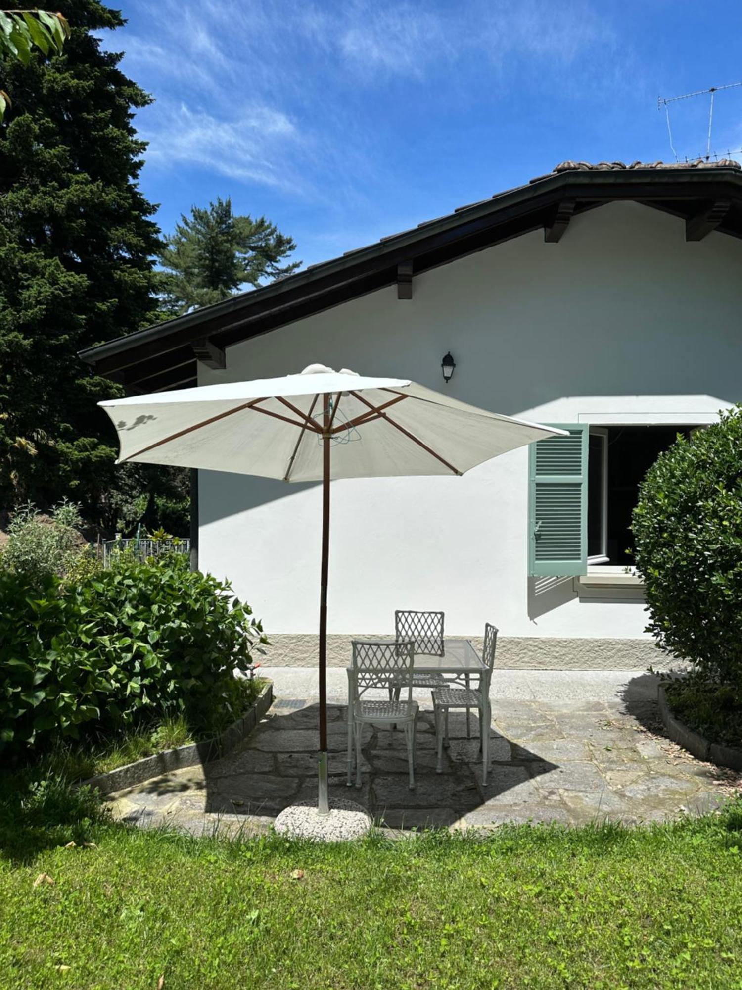 Casa Del Custode: Renovated Flat With Garden In A Villa Near The Lake Stresa Dış mekan fotoğraf